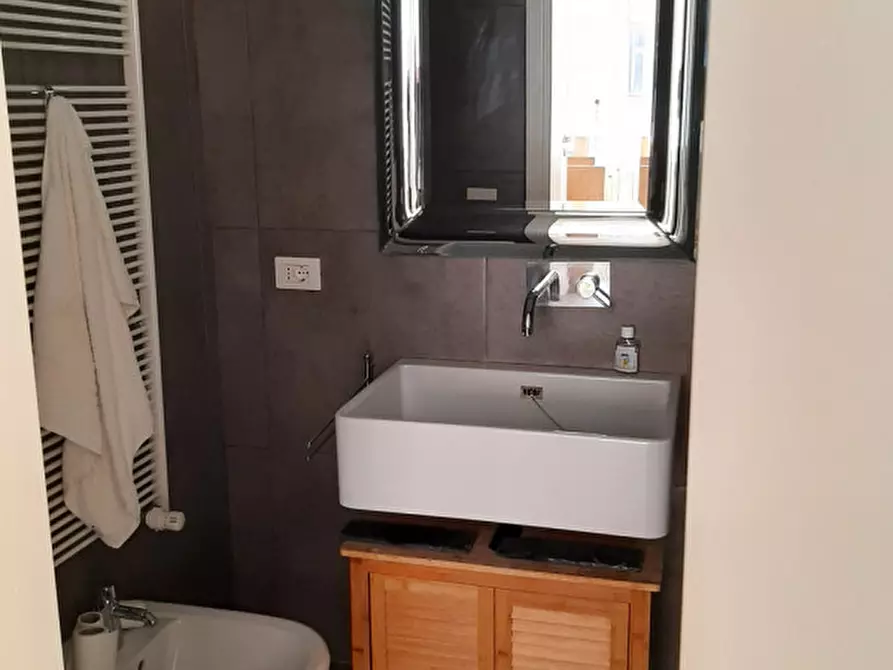 Immagine 12 di Palazzo in vendita  in sestriere san polo a Venezia