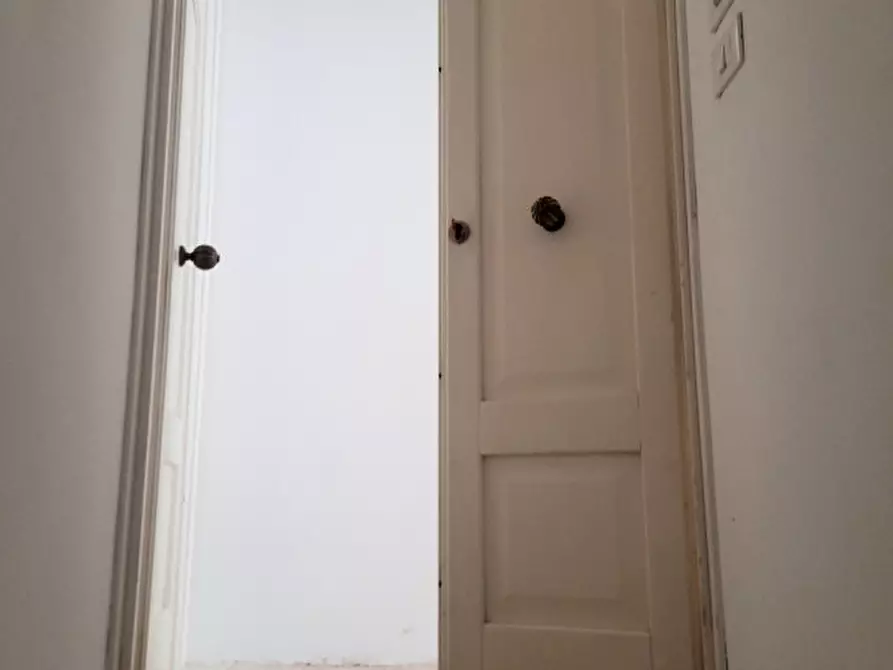 Immagine 14 di Palazzo in vendita  in sestriere san polo a Venezia