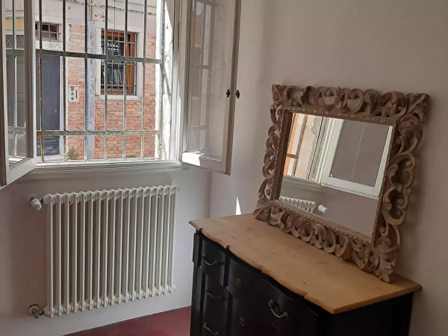 Immagine 19 di Palazzo in vendita  in sestriere san polo a Venezia