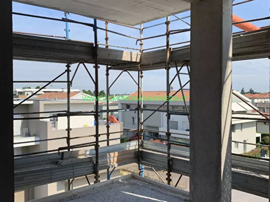 Immagine 17 di Appartamento in vendita  in preganziol centro a Preganziol