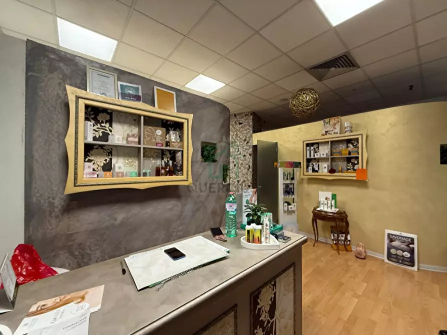 Immagine 1 di Attività commerciale in vendita  in Viale del Lavoro a San Martino Buon Albergo