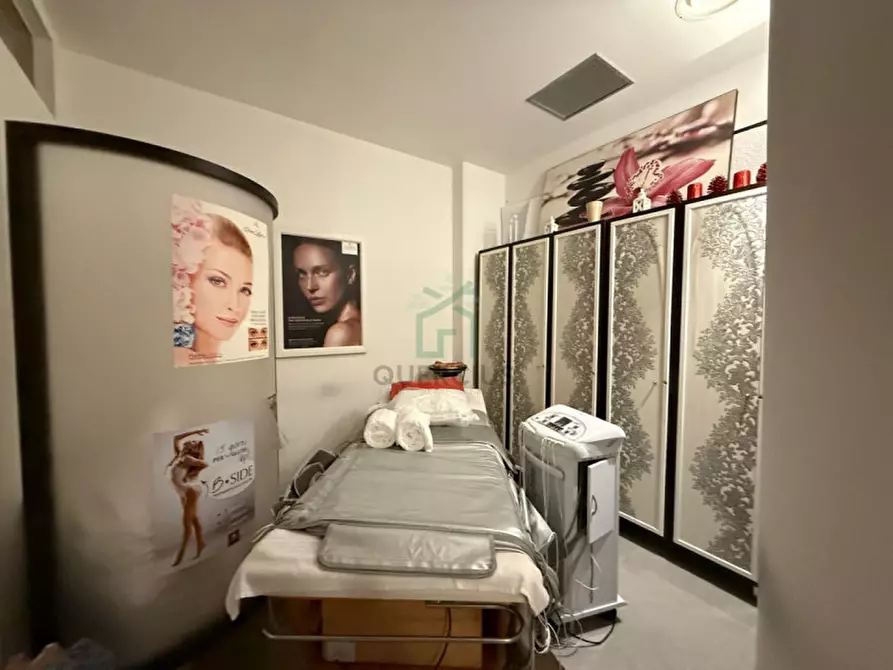 Immagine 10 di Attività commerciale in vendita  in Viale del Lavoro a San Martino Buon Albergo