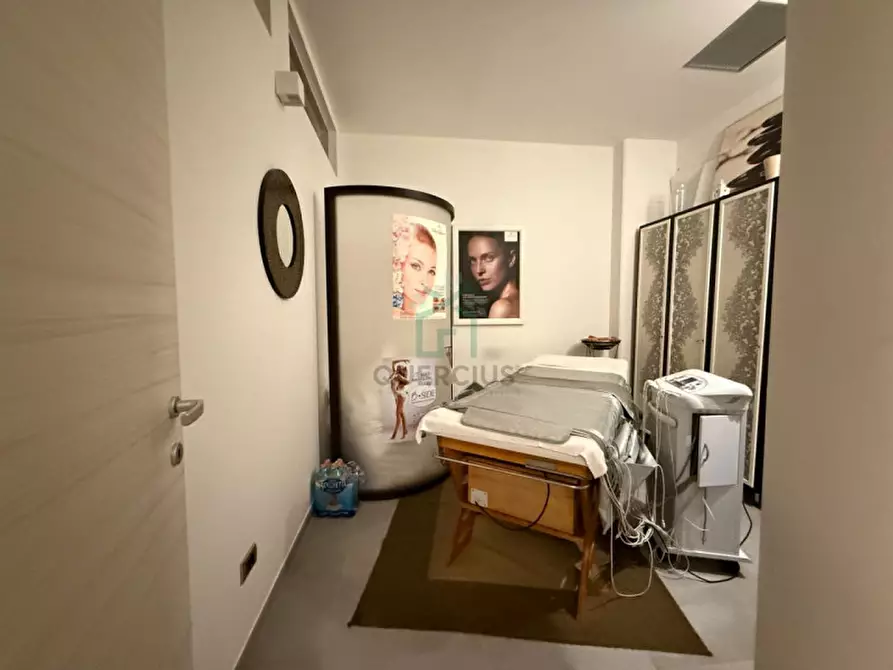 Immagine 12 di Attività commerciale in vendita  in Viale del Lavoro a San Martino Buon Albergo