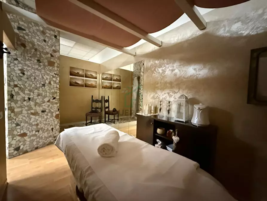 Immagine 19 di Attività commerciale in vendita  in Viale del Lavoro a San Martino Buon Albergo