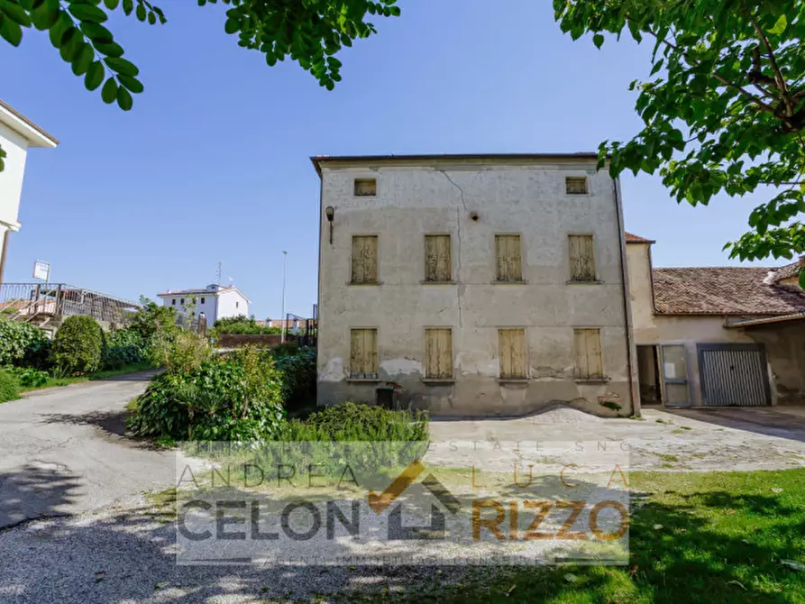 Immagine 2 di Palazzo in vendita  in Via Giuseppe Garibaldi, 5 a Bovolenta