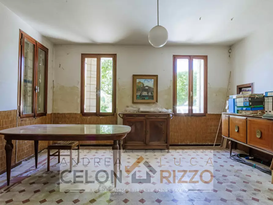 Immagine 5 di Palazzo in vendita  in Via Giuseppe Garibaldi, 5 a Bovolenta
