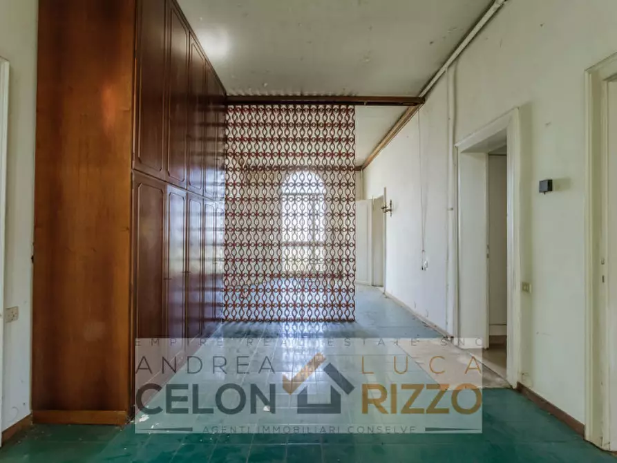 Immagine 9 di Palazzo in vendita  in Via Giuseppe Garibaldi, 5 a Bovolenta