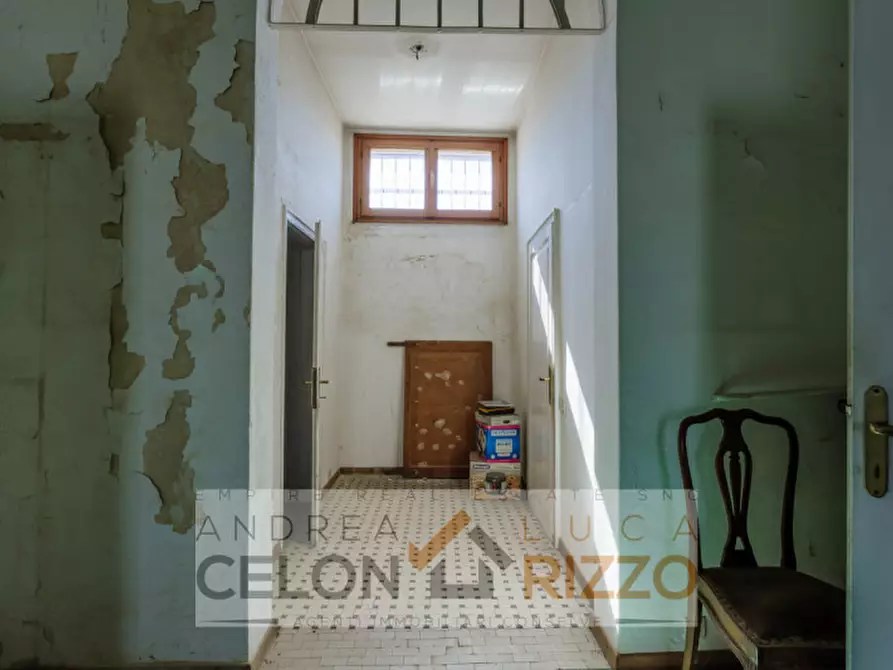 Immagine 10 di Palazzo in vendita  in Via Giuseppe Garibaldi, 5 a Bovolenta