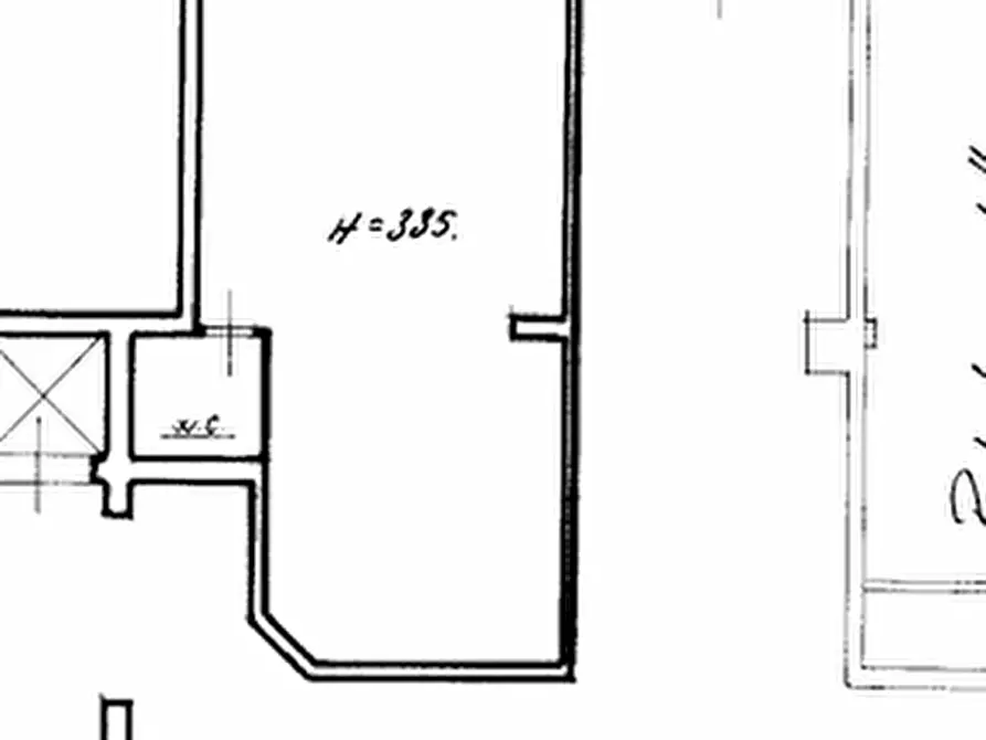 Immagine 17 di Negozio in affitto  in via Raffaele Caravaglios a Napoli