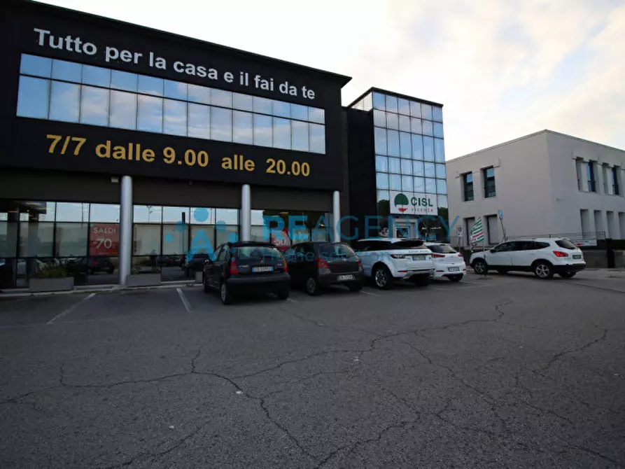 Immagine 6 di Ufficio in affitto  in Via Gombe a Thiene