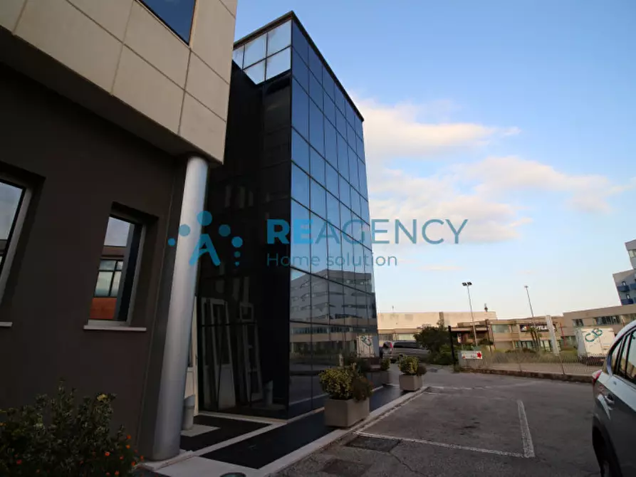 Immagine 14 di Ufficio in affitto  in Via Gombe a Thiene