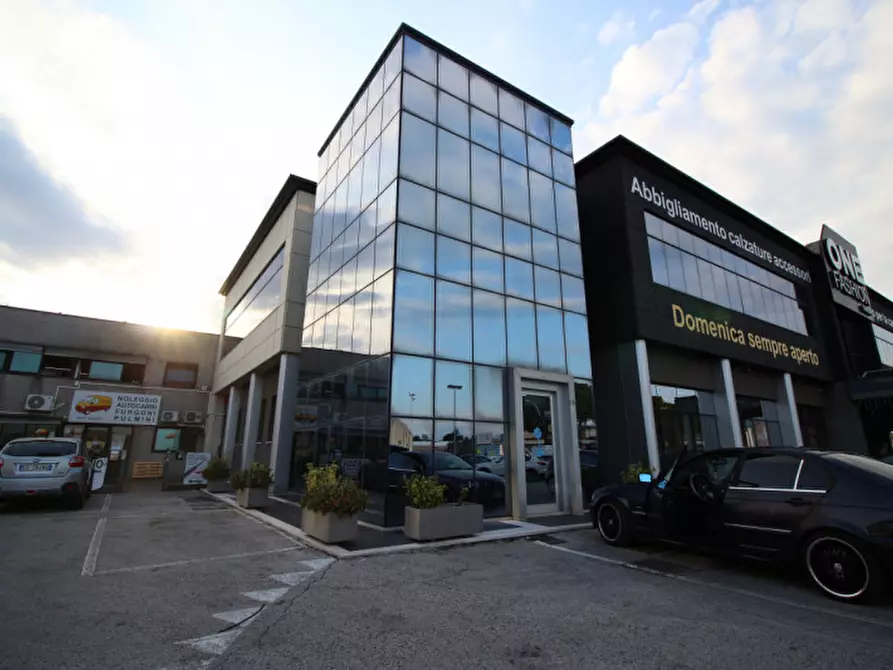 Immagine 28 di Ufficio in affitto  in Via Gombe a Thiene