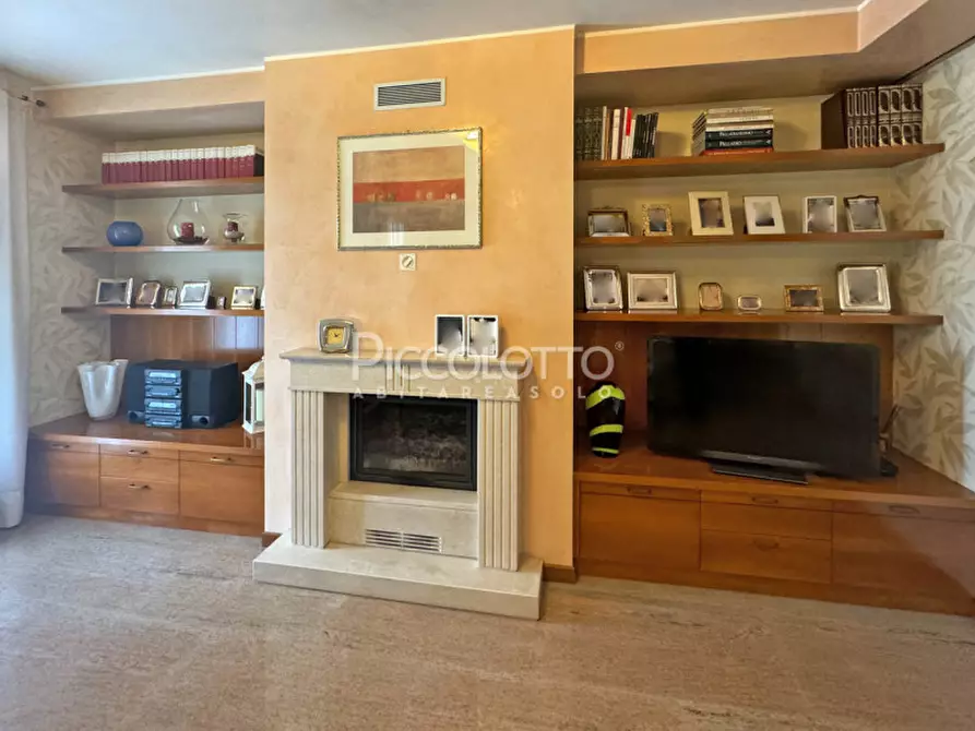 Immagine 6 di Casa bifamiliare in vendita  in via Fratta a Fonte