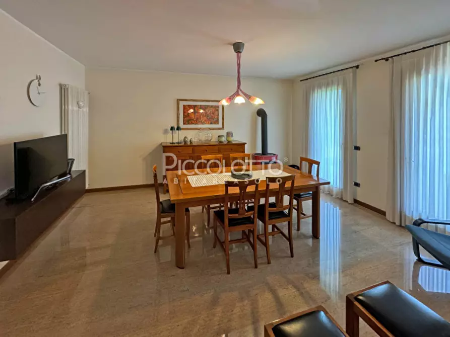 Immagine 10 di Casa bifamiliare in vendita  in via Fratta a Fonte