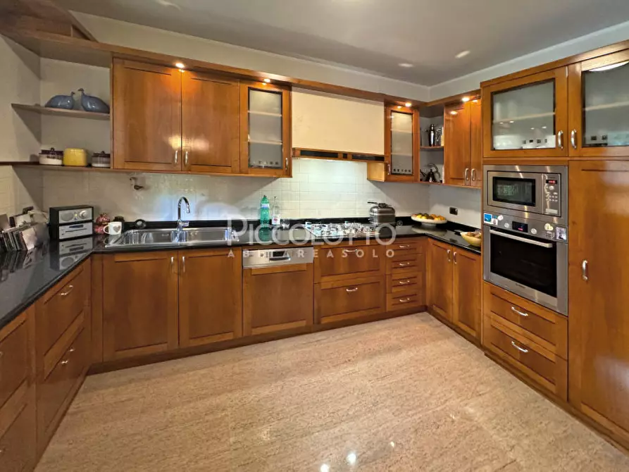 Immagine 12 di Casa bifamiliare in vendita  in via Fratta a Fonte