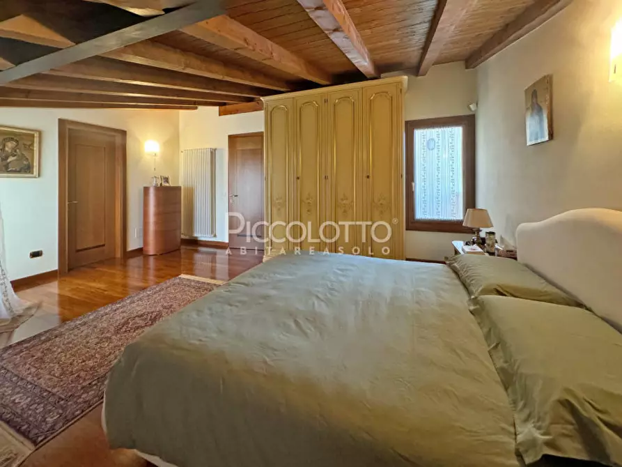 Immagine 17 di Casa bifamiliare in vendita  in via Fratta a Fonte