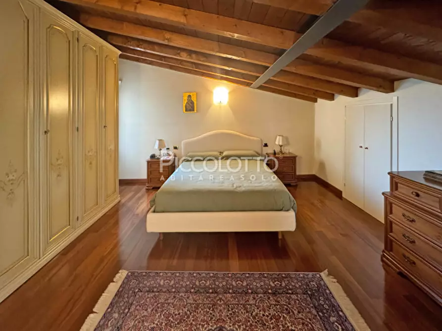 Immagine 18 di Casa bifamiliare in vendita  in via Fratta a Fonte