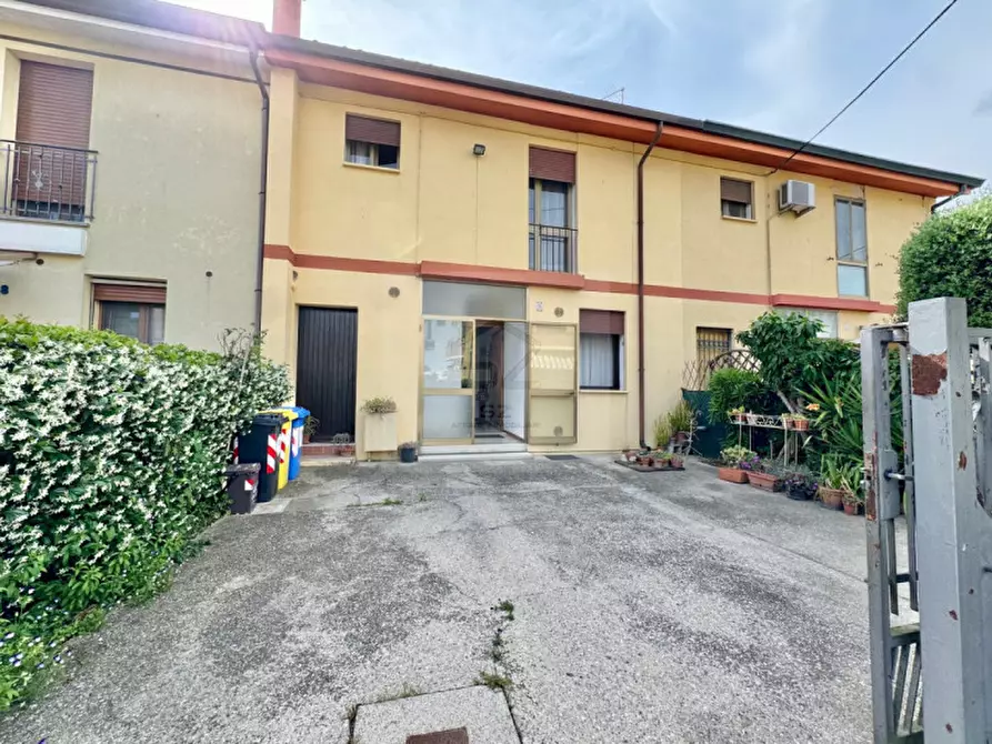 Immagine 24 di Villetta a schiera in vendita  in Via Vittorio Veneto a Saonara