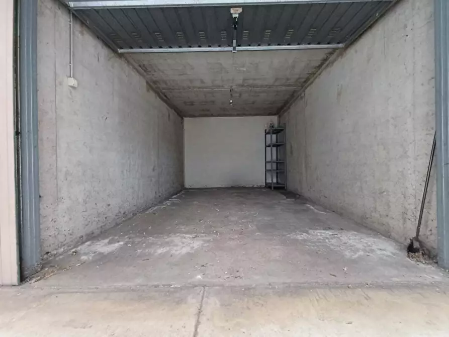 Immagine 4 di Garage in vendita  in Via Giovanni Pierluigi da Palestrina a Vicenza
