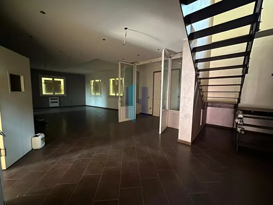 Immagine 5 di Attività commerciale in vendita  a Casalmoro