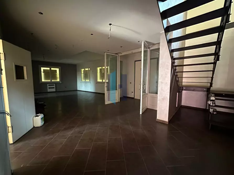 Immagine 6 di Attività commerciale in vendita  a Casalmoro