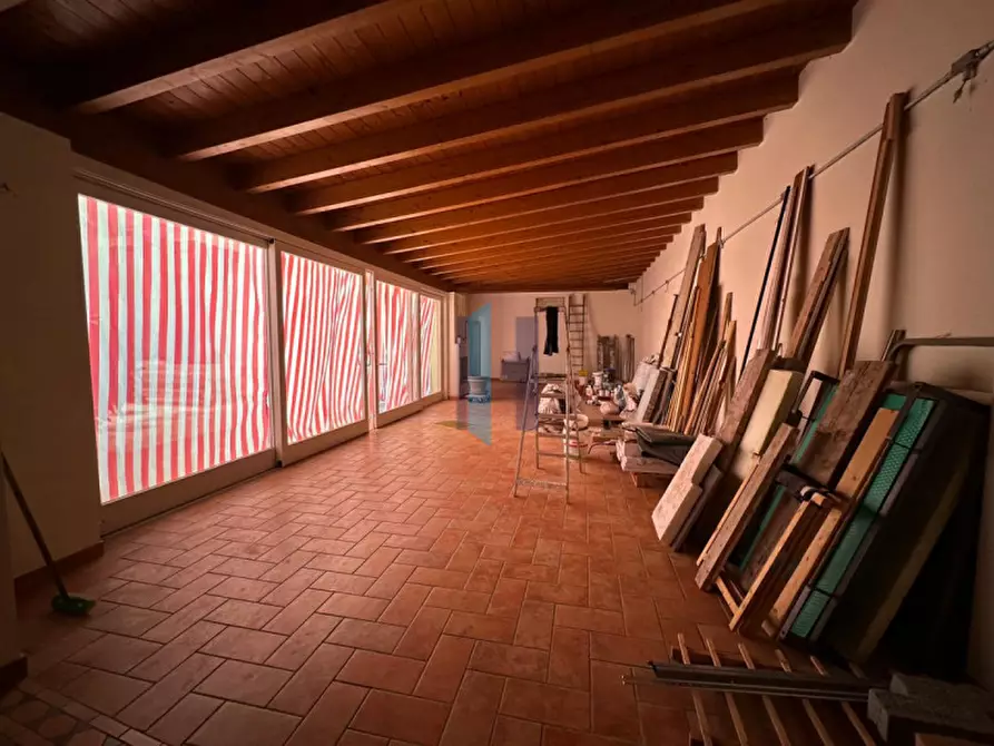 Immagine 17 di Attività commerciale in vendita  a Casalmoro