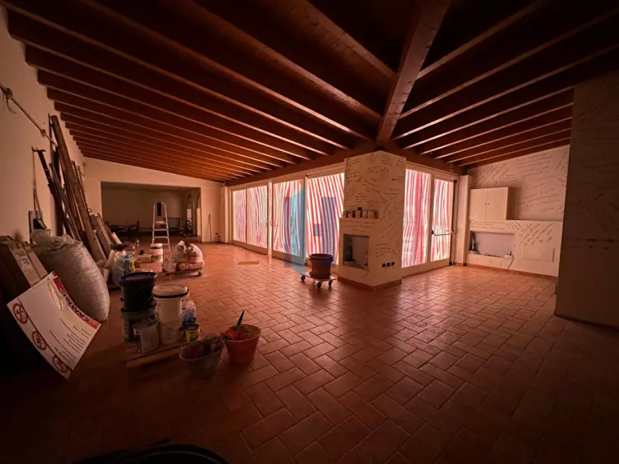 Immagine 18 di Attività commerciale in vendita  a Casalmoro