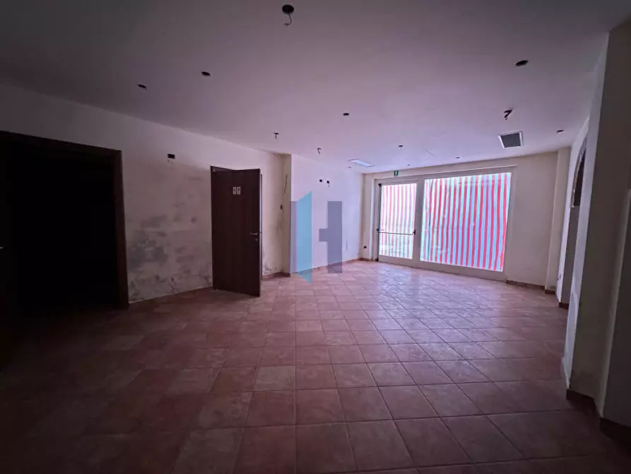 Immagine 21 di Attività commerciale in vendita  a Casalmoro