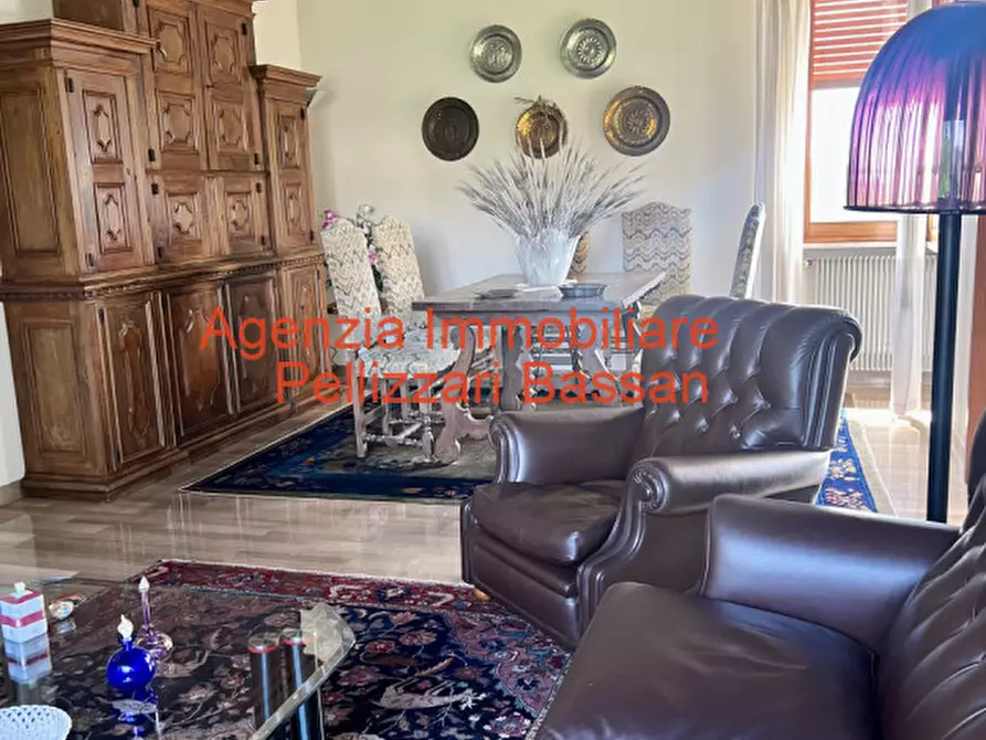 Immagine 2 di Villa in vendita  a Volpago Del Montello