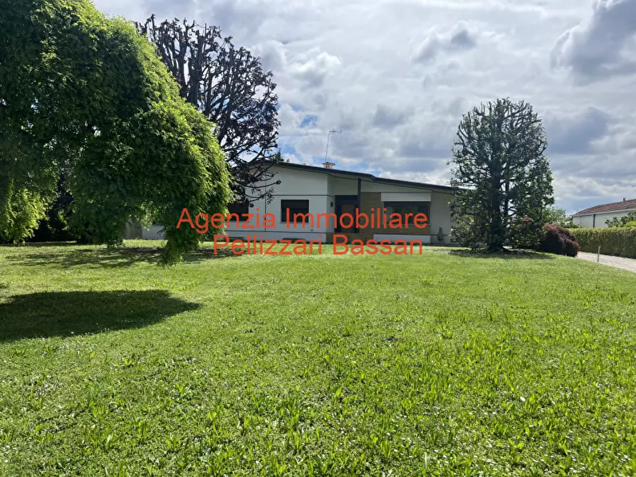 Immagine 5 di Villa in vendita  a Volpago Del Montello