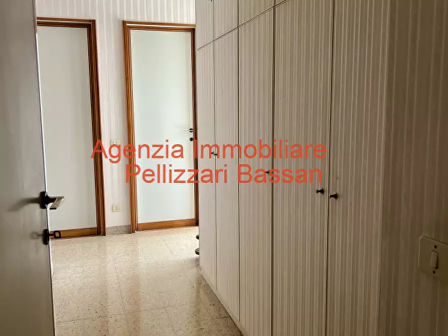 Immagine 17 di Villa in vendita  a Volpago Del Montello