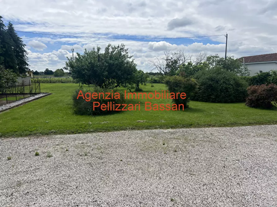 Immagine 26 di Villa in vendita  a Volpago Del Montello