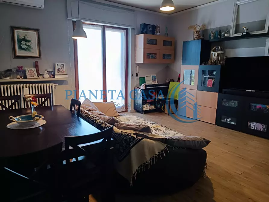 Immagine 2 di Appartamento in vendita  in via Capri 27 Pregnana Milanese a Pregnana Milanese