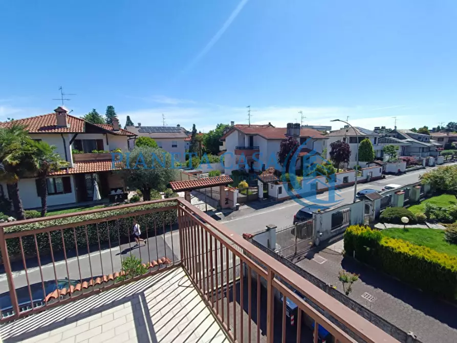 Immagine 10 di Appartamento in vendita  in via Capri 27 Pregnana Milanese a Pregnana Milanese