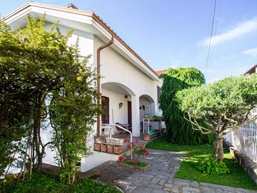 Immagine 1 di Villa in vendita  in Via XX Settembre, 2/A a Castagnole Monferrato