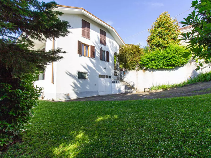 Immagine 4 di Villa in vendita  in Via XX Settembre, 2/A a Castagnole Monferrato