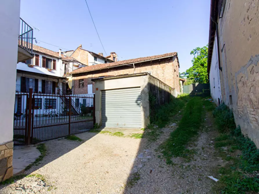 Immagine 44 di Villa in vendita  in Via XX Settembre, 2/A a Castagnole Monferrato