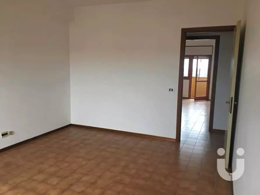 Immagine 10 di Appartamento in vendita  in Viale dei Caduti per la Resistenza a Roma