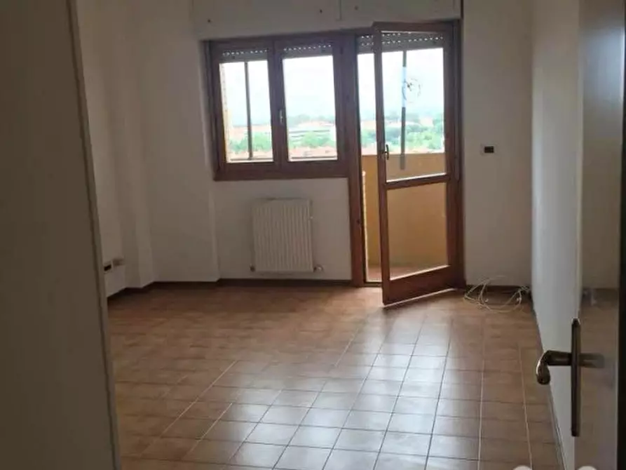 Immagine 12 di Appartamento in vendita  in Viale dei Caduti per la Resistenza a Roma