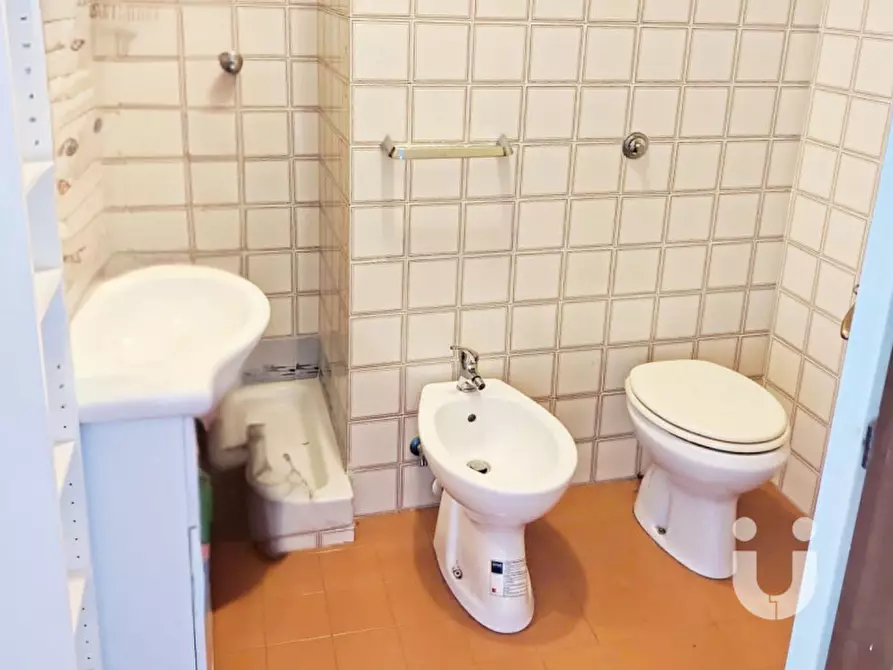 Immagine 13 di Appartamento in vendita  in Viale dei Caduti per la Resistenza a Roma