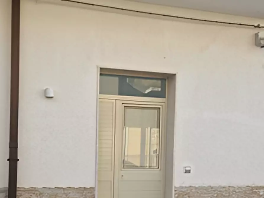 Immagine 5 di Negozio in vendita  in Via Giuseppe Mazzini, 121 a Pachino