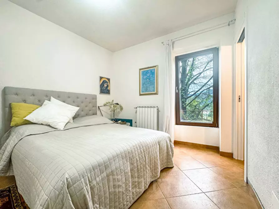 Immagine 18 di Villa in vendita  in Via Fratelli Varalli 3a a Varallo