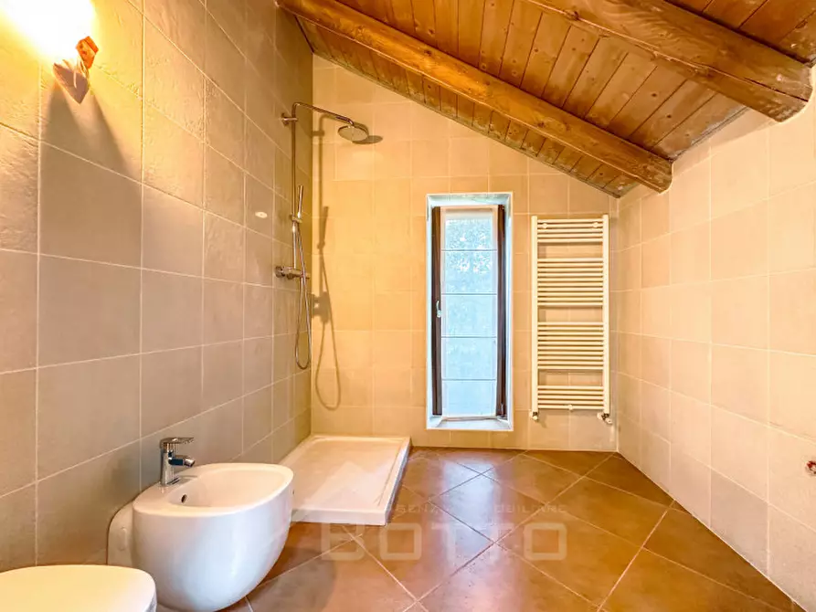 Immagine 20 di Villa in vendita  in Via Fratelli Varalli 3a a Varallo