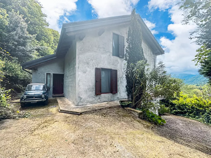 Immagine 26 di Villa in vendita  in Via Fratelli Varalli 3a a Varallo