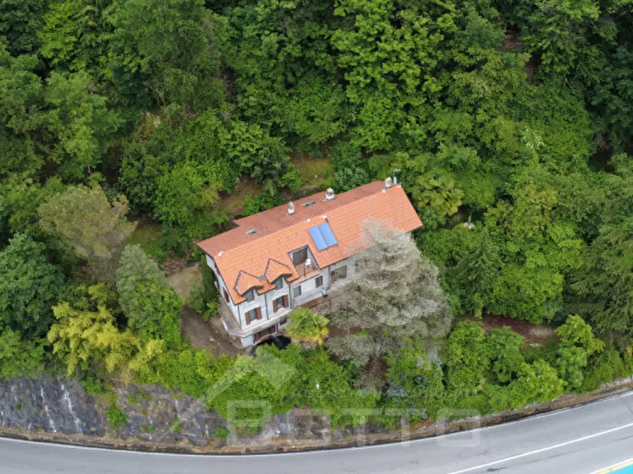 Immagine 27 di Villa in vendita  in Via Fratelli Varalli 3a a Varallo