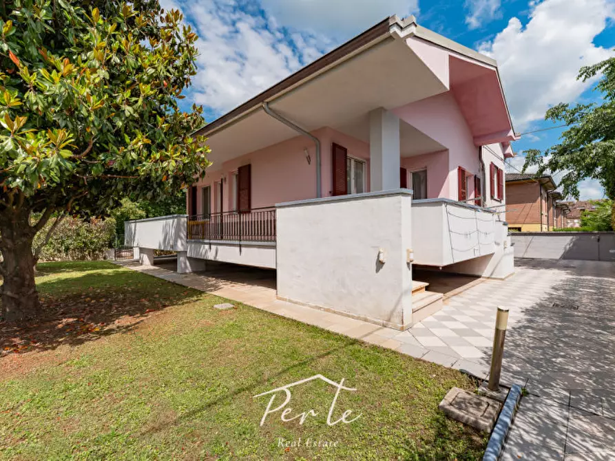 Immagine 9 di Villa in vendita  in viale goffredo mameli 12 a Reggiolo