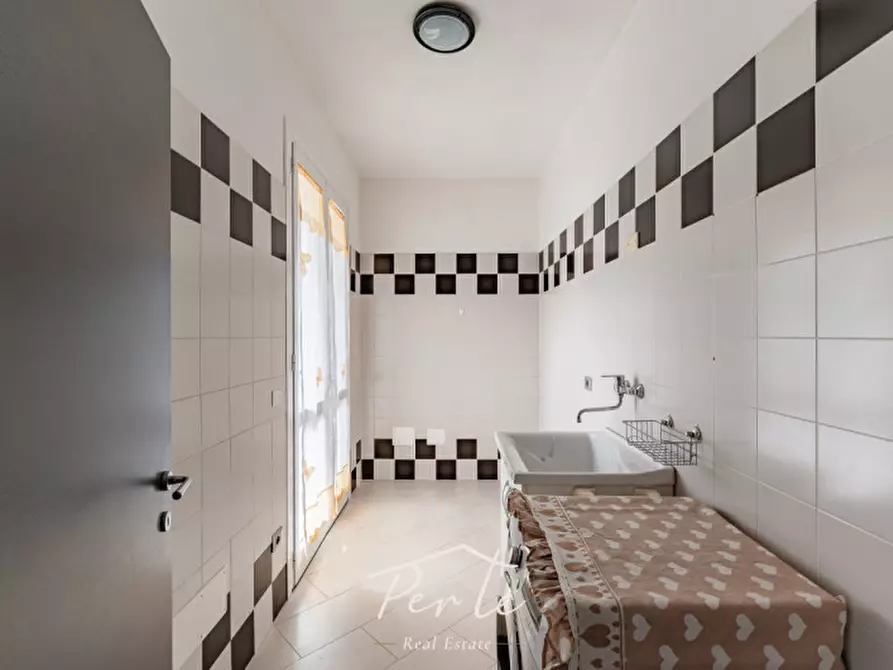 Immagine 26 di Villa in vendita  in viale goffredo mameli 12 a Reggiolo