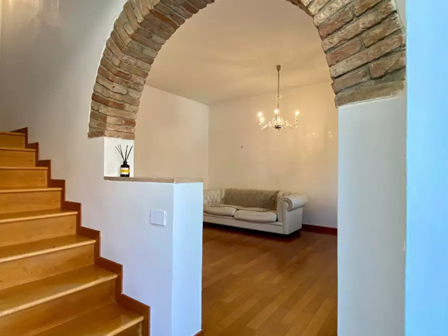 Immagine 2 di Casa bifamiliare in vendita  in Viale Ortigara a Vicenza