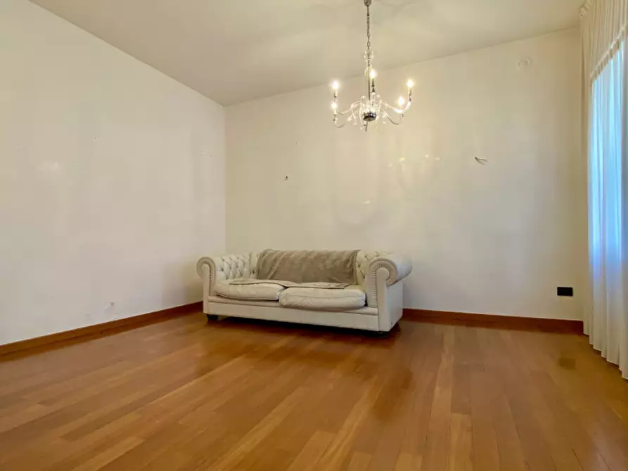 Immagine 4 di Casa bifamiliare in vendita  in Viale Ortigara a Vicenza