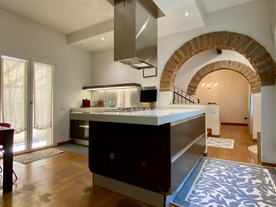 Immagine 8 di Casa bifamiliare in vendita  in Viale Ortigara a Vicenza